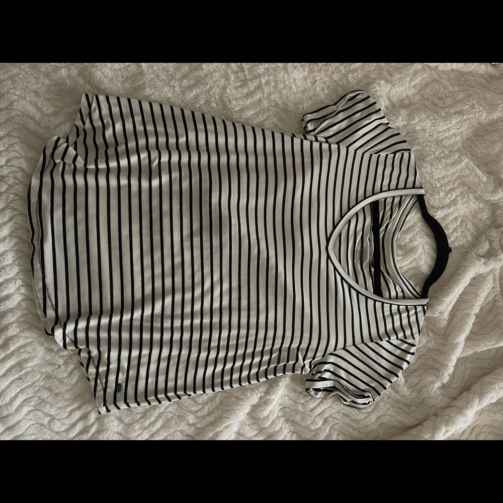 Black and White Striped Soft And Sexy Tee✨